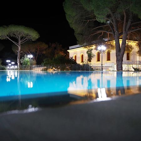 Le Scuderie Di Villa Ravenna Sannicola Exterior foto