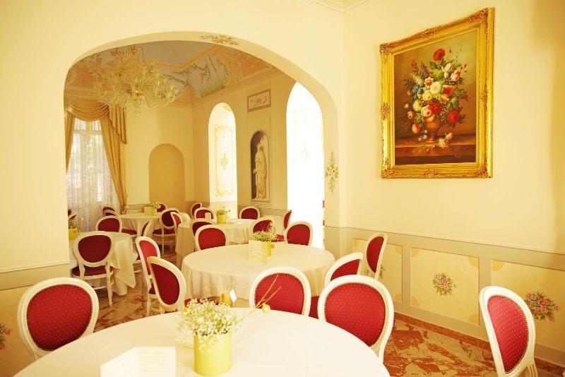 Le Scuderie Di Villa Ravenna Sannicola Exterior foto