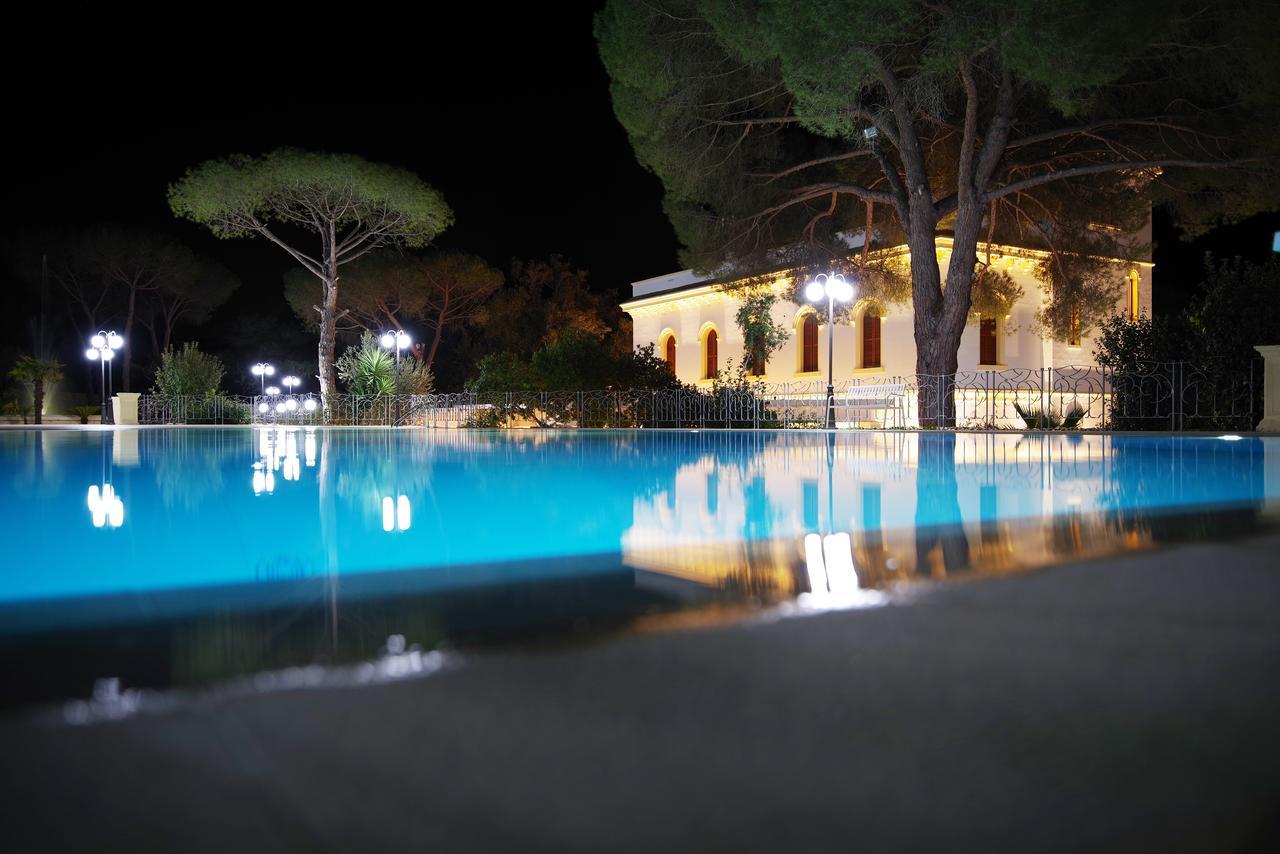 Le Scuderie Di Villa Ravenna Sannicola Exterior foto
