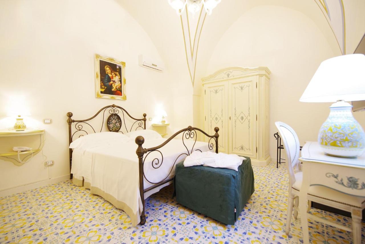 Le Scuderie Di Villa Ravenna Sannicola Exterior foto